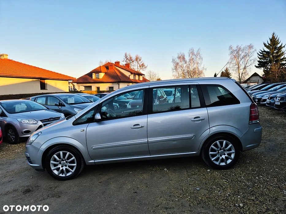 Opel Zafira 1.8 Cosmo - 25