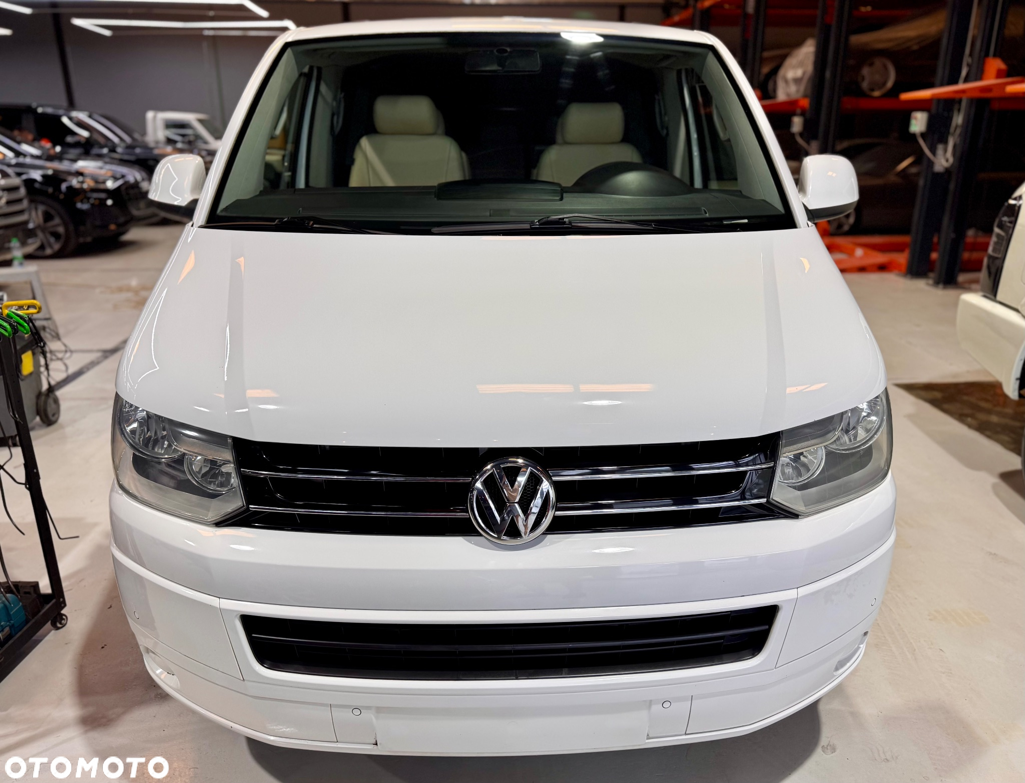 Volkswagen Multivan - 3