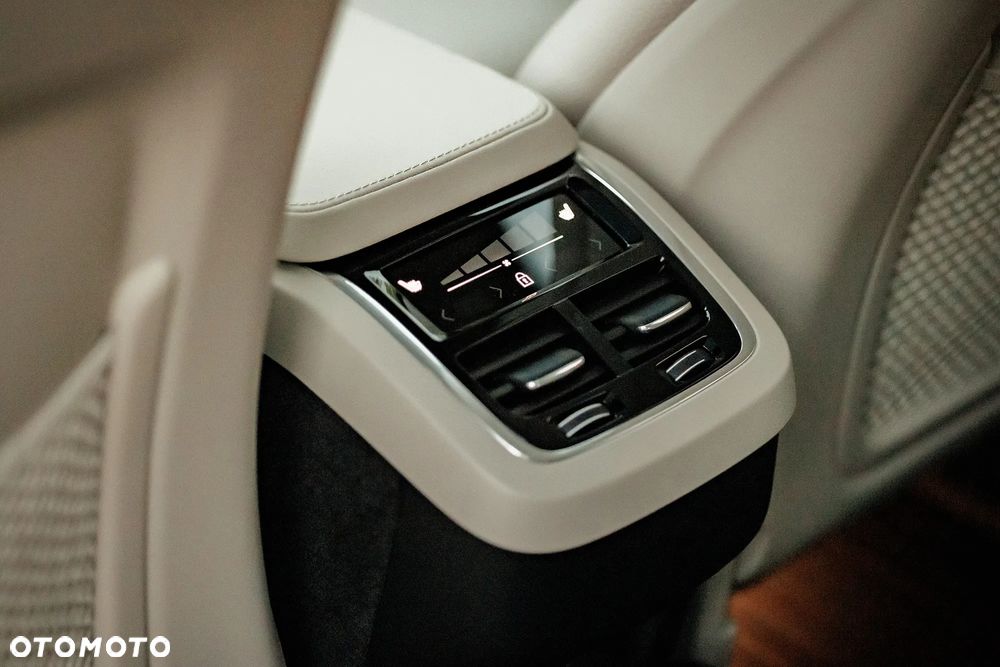 Volvo XC 90 - 37