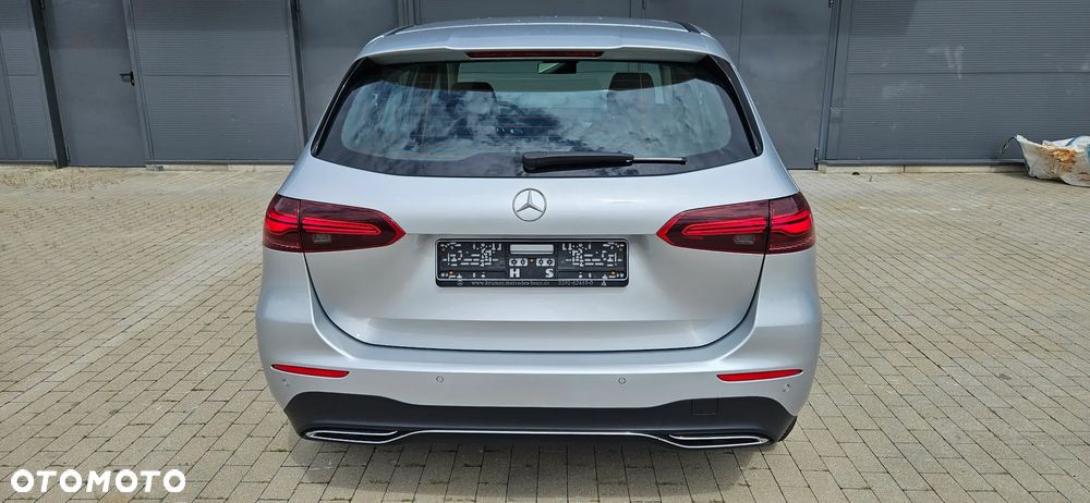 Mercedes-Benz Klasa B 180 7G-DCT Style - 29