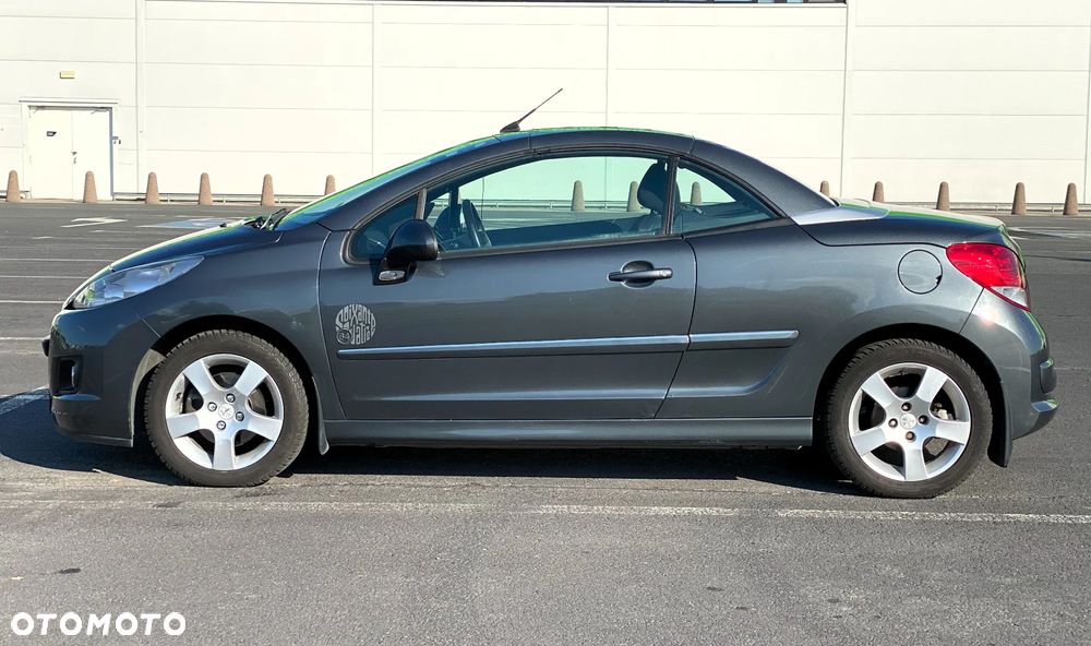 Peugeot 207 CC - 12
