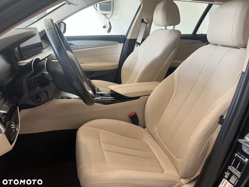 BMW Seria 5 520d mHEV - 15