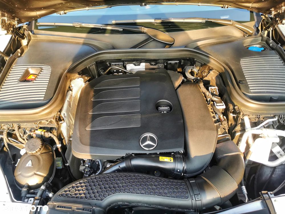 Mercedes-Benz GLC 300 4Matic 9G-TRONIC - 27