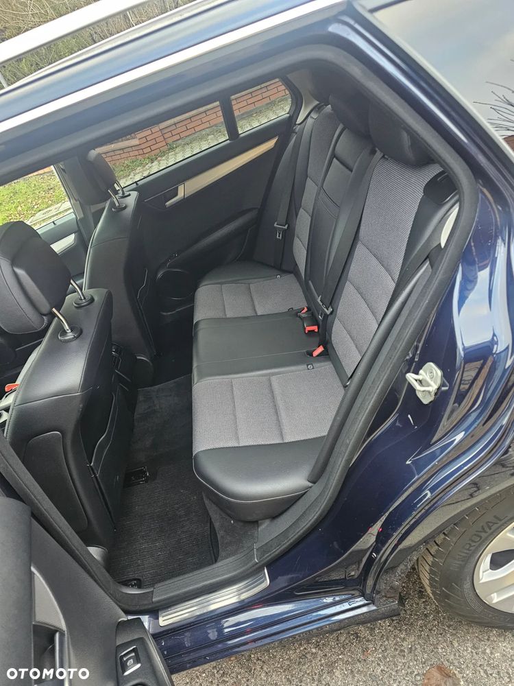 Mercedes-Benz Klasa C 200 CDI BlueEff Elegance - 17