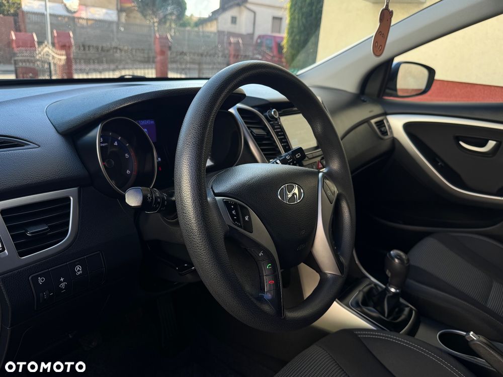 Hyundai i30 blue 1.6 CRDi Classic - 11