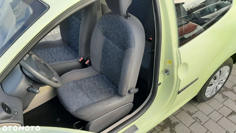 Renault Twingo 1.2 8V Access - 11