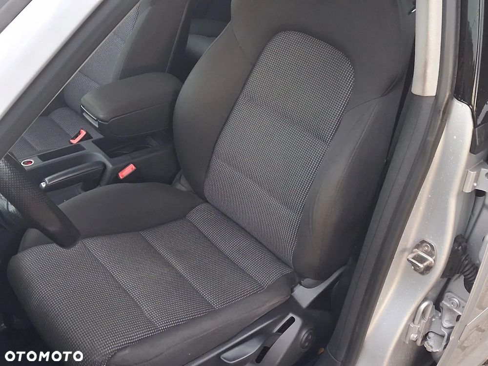 Audi A3 Sportback 2.0 TDI DPF (DSG) S tronic Ambiente - 8