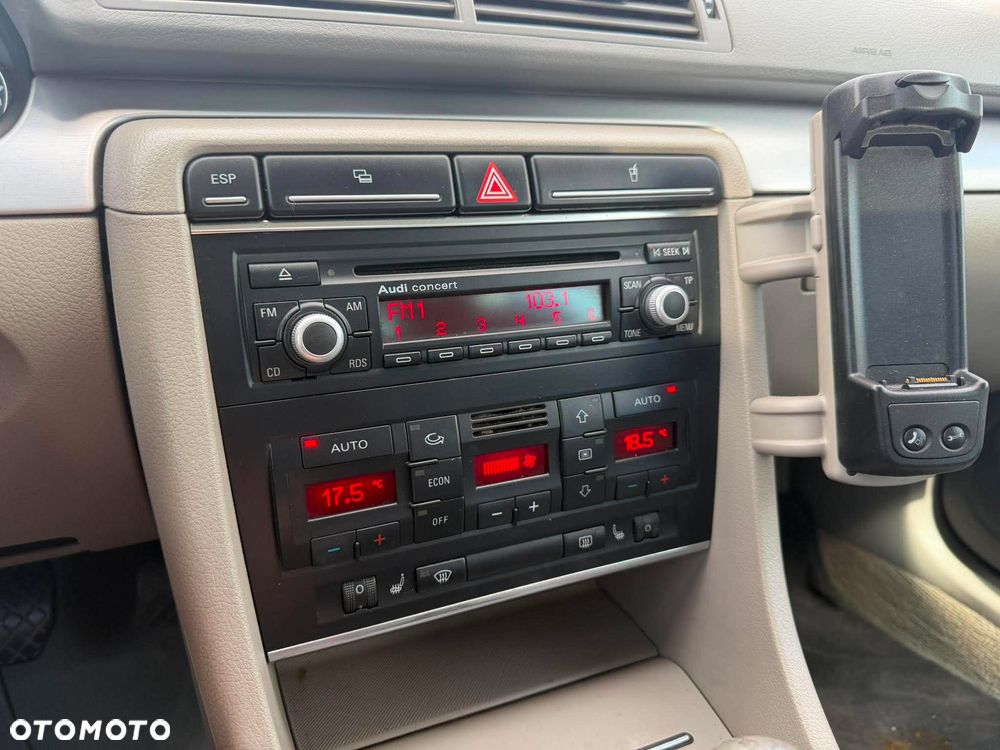 Audi A4 Limousine - 9