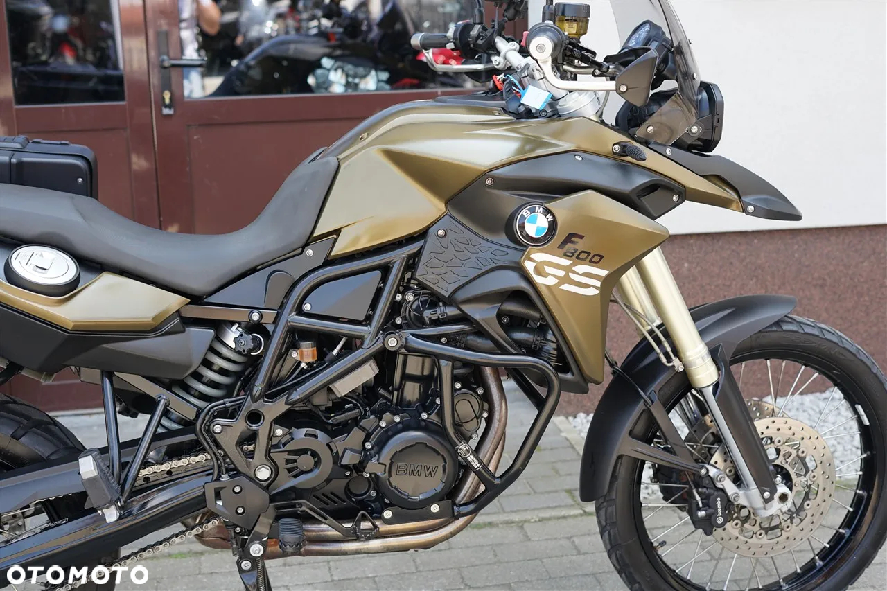 BMW F - 8