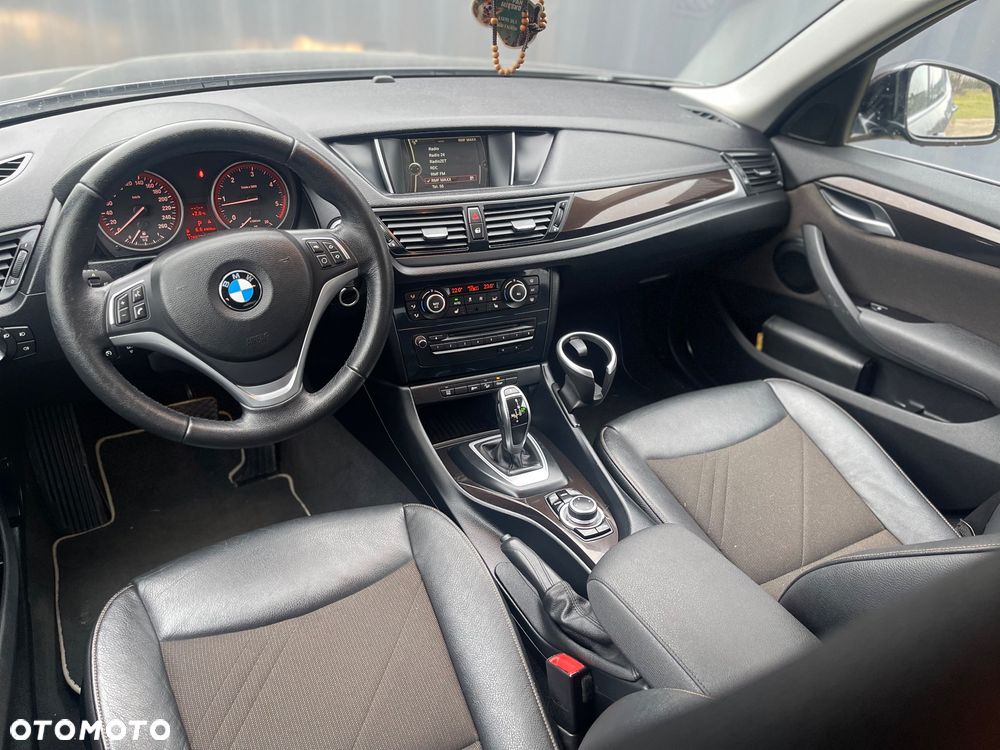 BMW X1 xDrive18d - 12