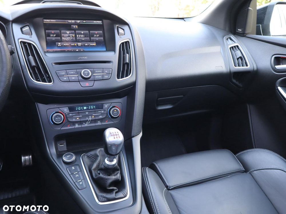 Ford Focus 2.0 EcoBoost ST mit Leder-Exclusiv-Paket - 9