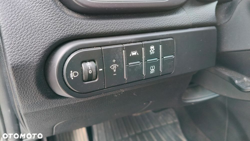 Kia XCeed 1.6 CRDi SCR L DCT - 16