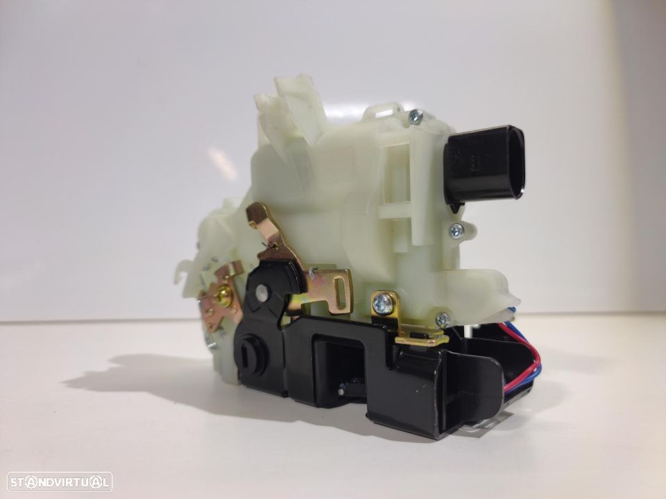 Fechadura Nova VW Porta Traseira Esq Passat B5 Bora  Golf IV - 1