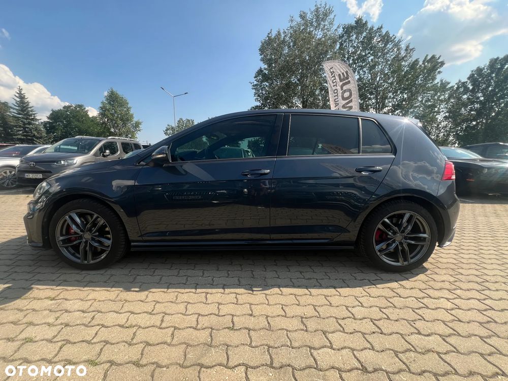Volkswagen Golf - 6
