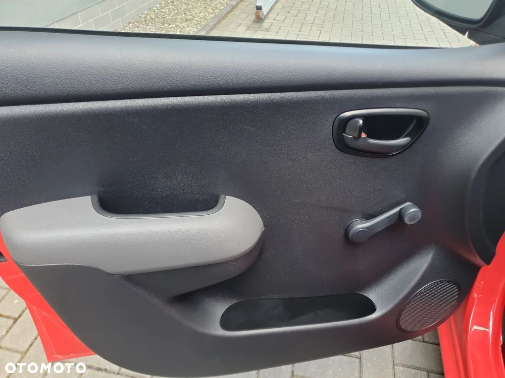 Hyundai i10 1.1 Base - 13