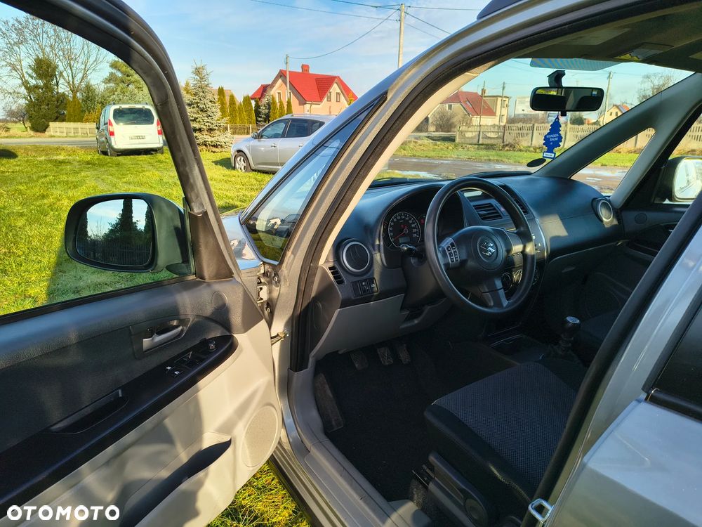 Suzuki SX4 1.9 DDiS DPF 4x4 Club - 10