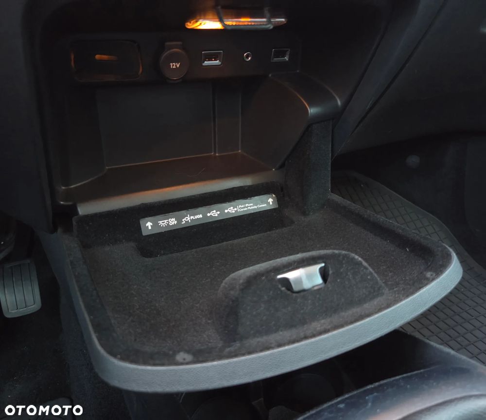 Citroën C4 Picasso 1.6 THP Intensive - 24