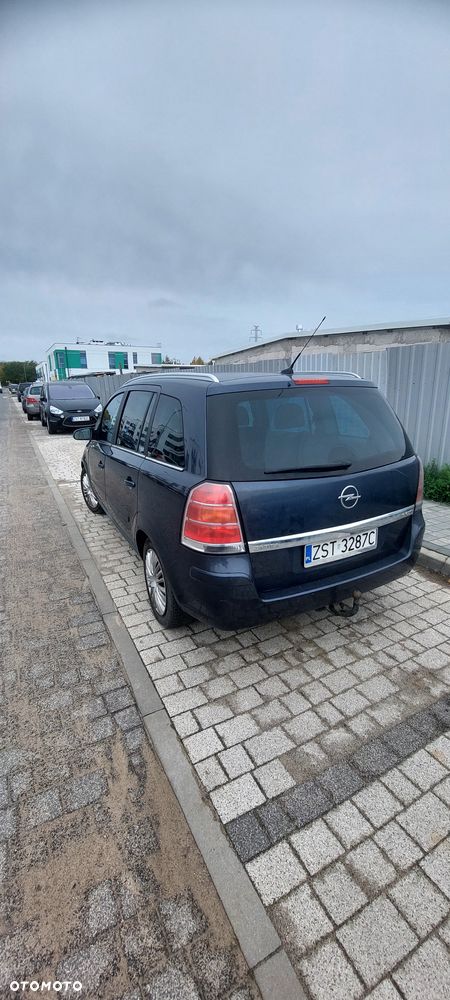 Opel Zafira 1.9 CDTI Cosmo ActiveSelect - 4