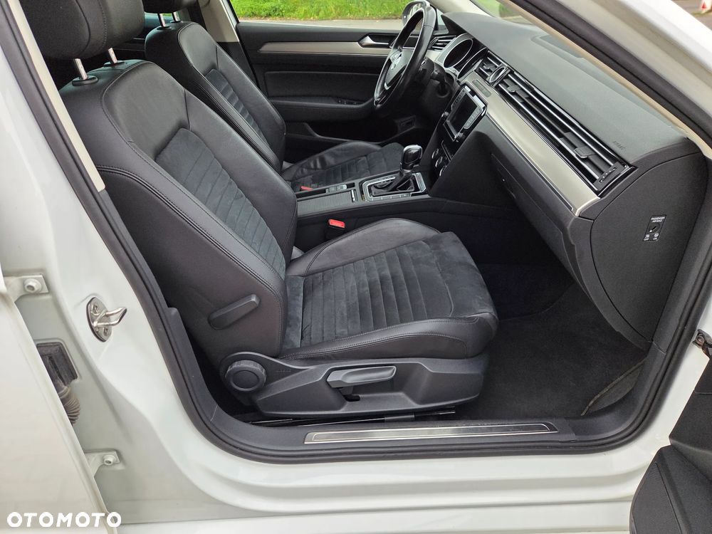 Volkswagen Passat 2.0 TDI SCR 4Mot DSG Comfortline - 26