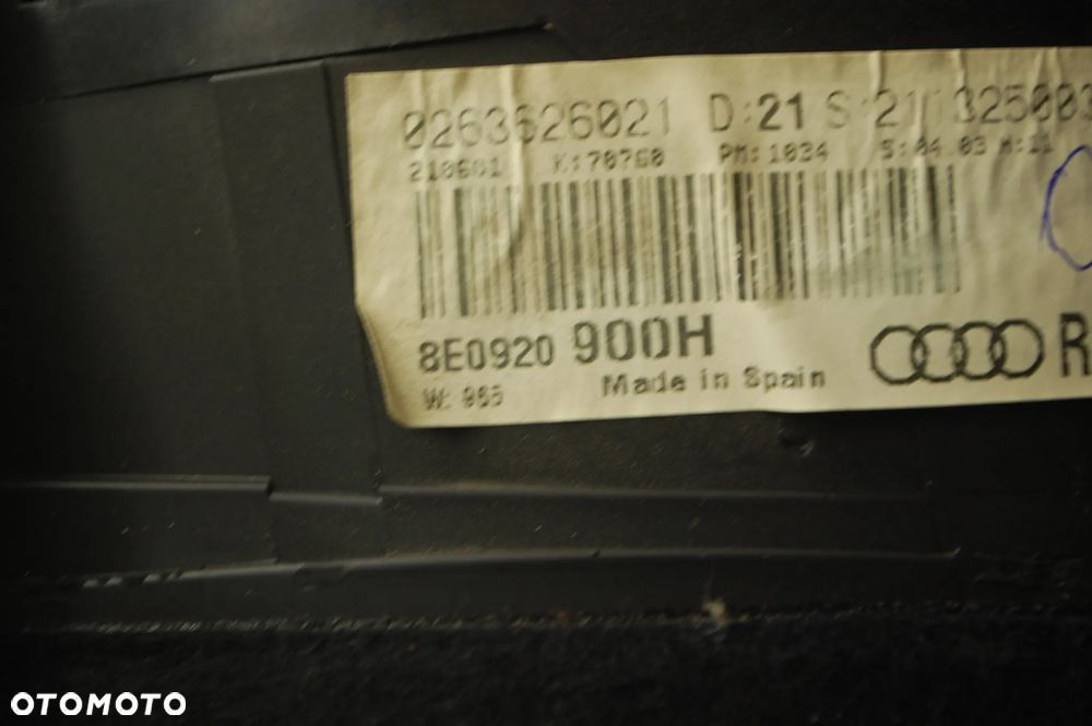 LICZNIK ZEGAR 8E0920900H AUDI A4 B6 B7 1.6 2.0 - 4
