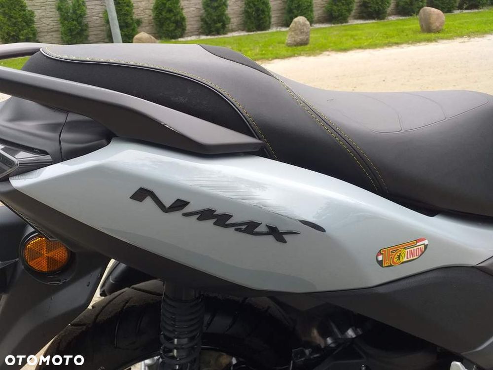 Yamaha NMAX - 13