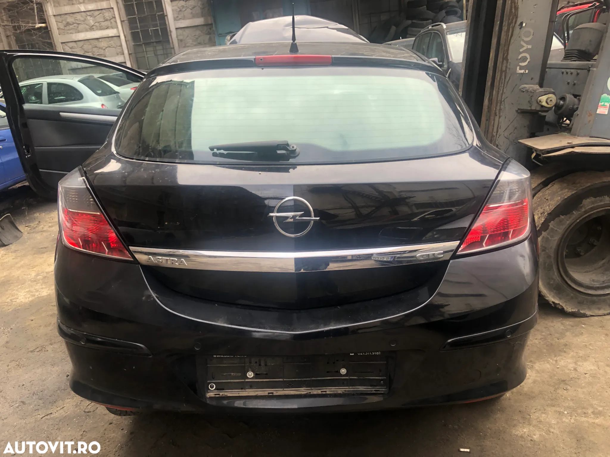 Stop stanga/Stop dreapta Opel Astra H GTC 2006 - 2