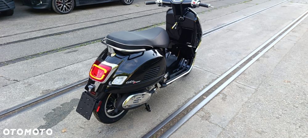 Piaggio Vespa - 5