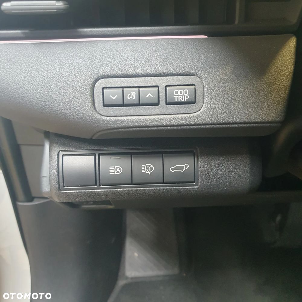 Toyota bZ4X 73.1kWh 4x4 Executive - 19