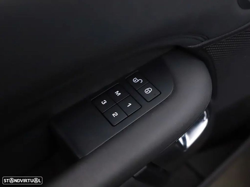 Land Rover Discovery 2.0 SD4 HSE Luxury Auto - 11