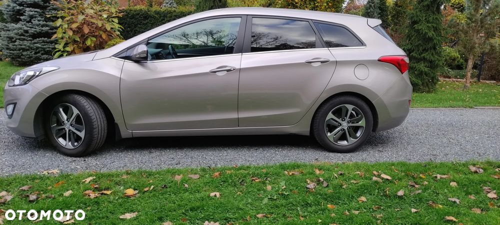 Hyundai i30 1.6 GDI Premium - 12