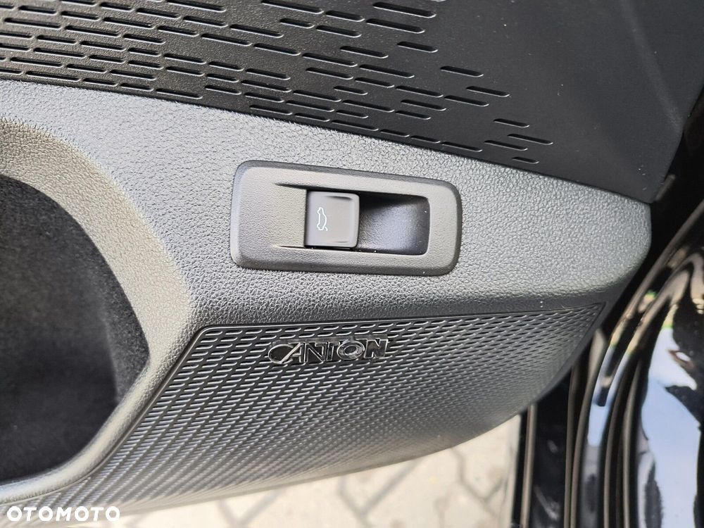 Skoda Octavia 2.0 TSI RS DSG - 25