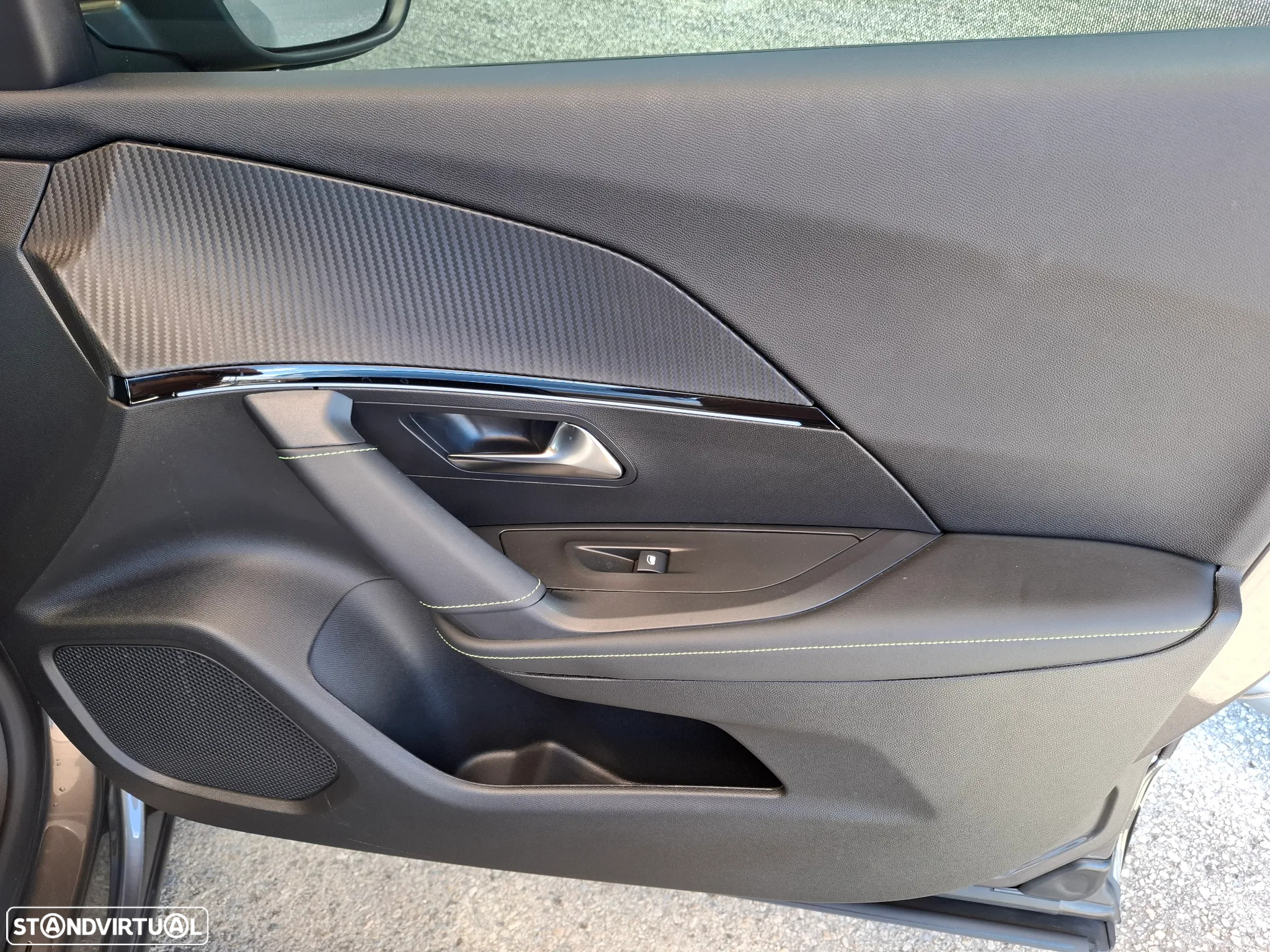 Peugeot 2008 1.2 PureTech GT Line EAT8 - 37