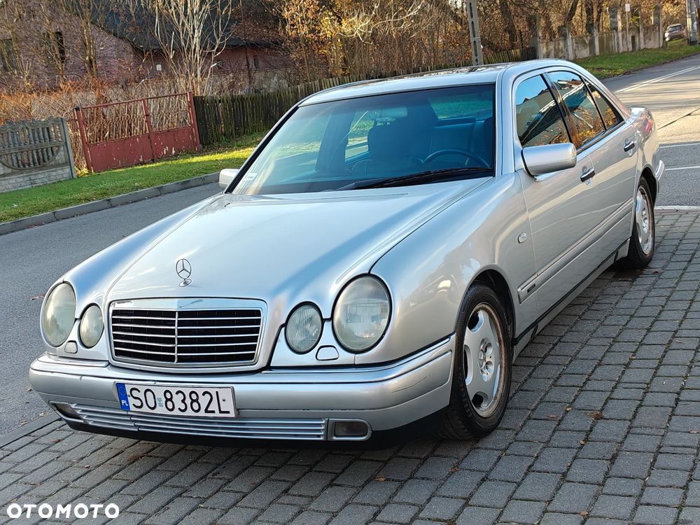 Mercedes-Benz Klasa E - 29