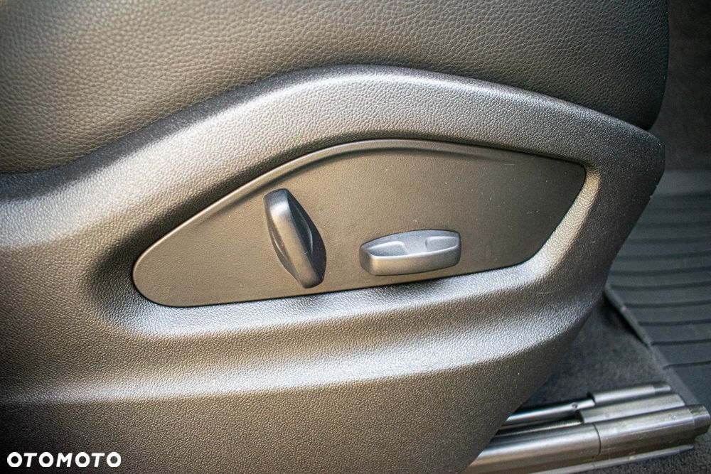 Porsche Cayenne Standard - 25
