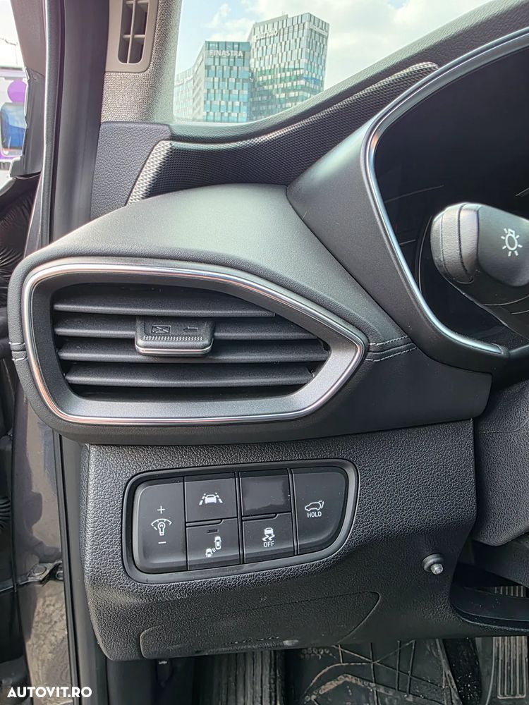 Hyundai Santa Fe 2.2 CRDi 2WD Style - 12