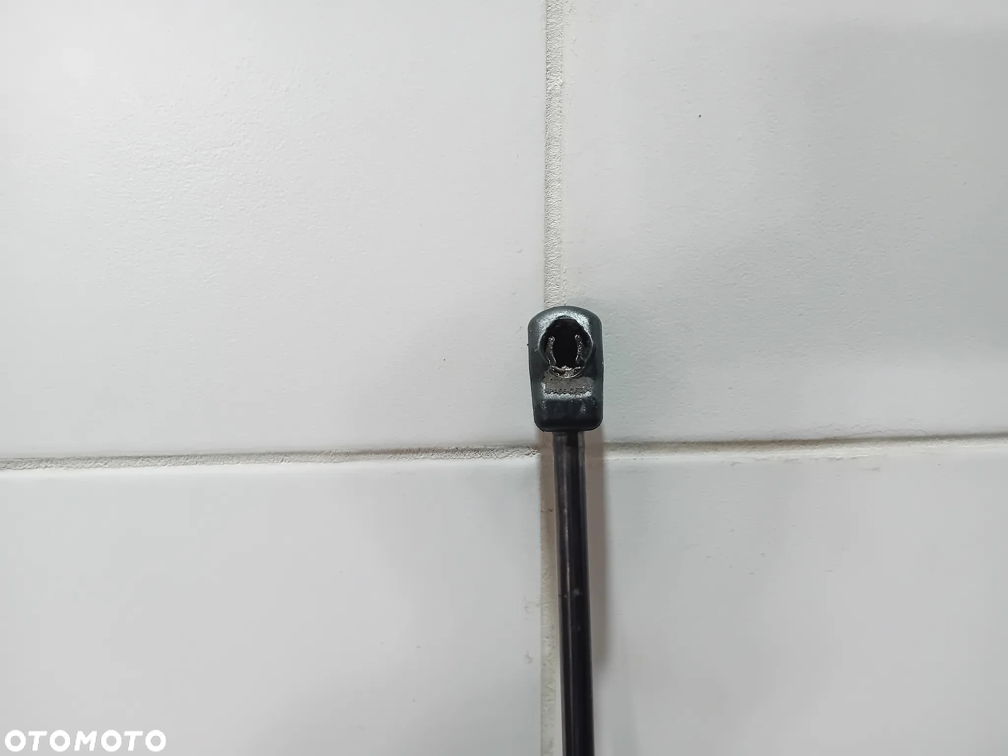 siłownik maski teleskop Audi Q3 2015 8U0823359B - 2
