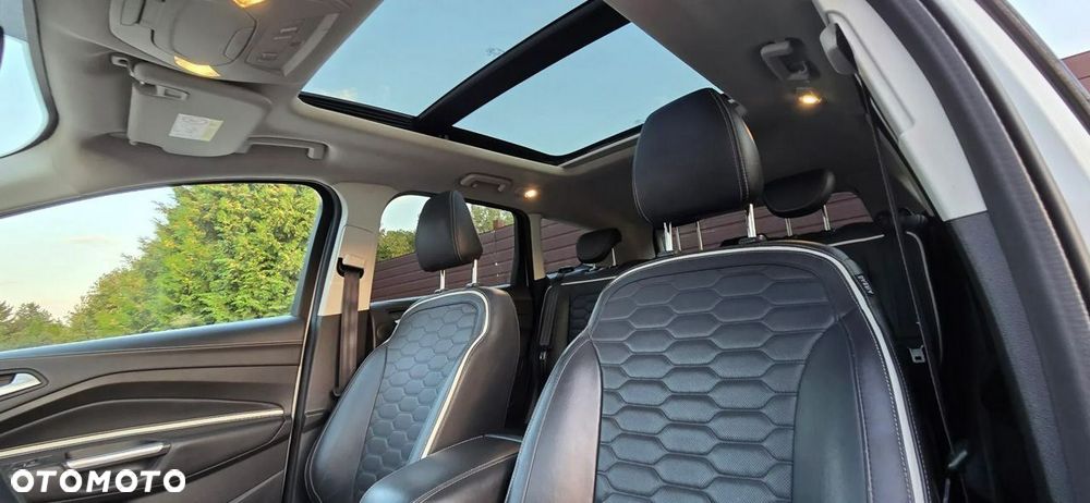 Ford Kuga - 28