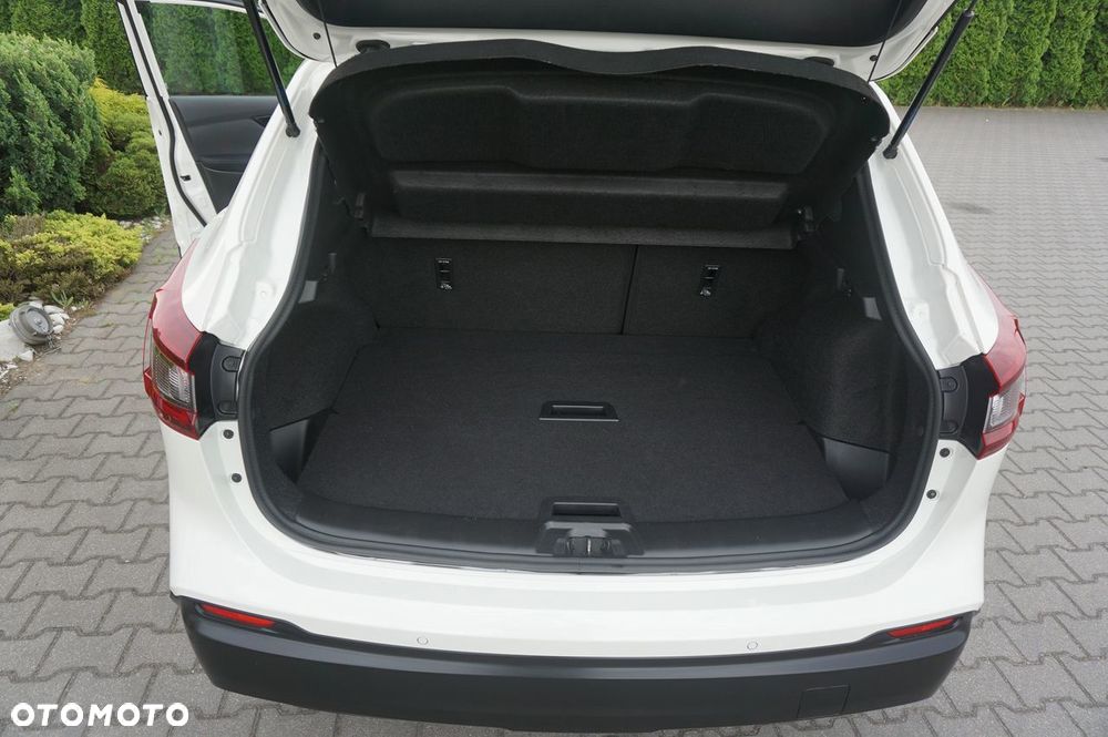 Nissan Qashqai 1.3 DIG-T DCT N-CONNECTA - 25