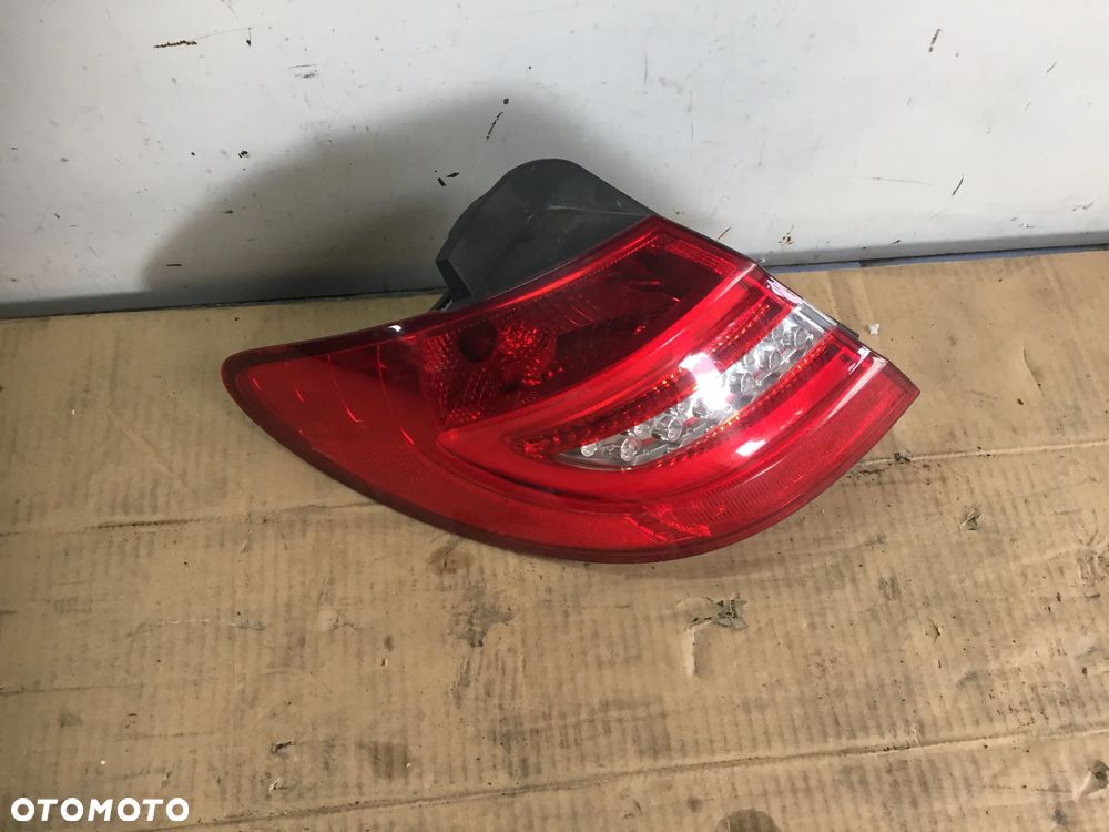 MERCEDES B KLASA W246 13R LAMPA LEWA TYŁ A2468200564