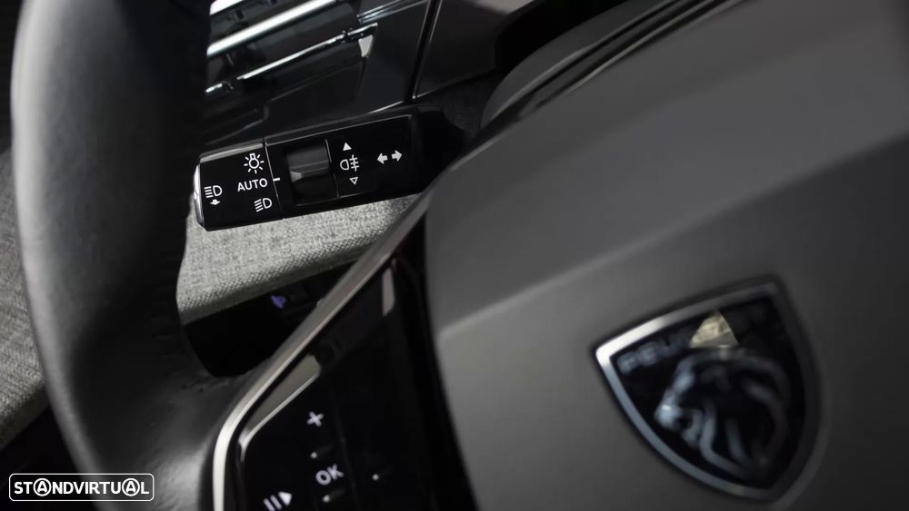 Peugeot 5008 1.2 Hybrid Allure e-DCS6 — fotografia 23
