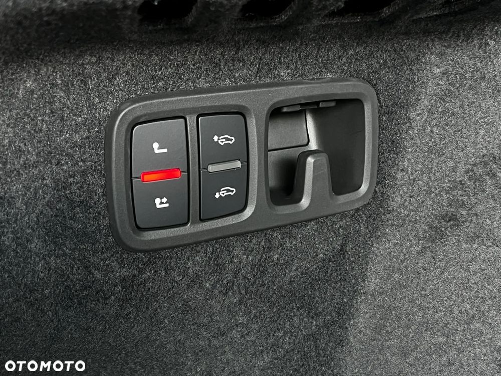 Audi Q8 TFSI e PHEV 290 kW Quattro Tiptronic - 36
