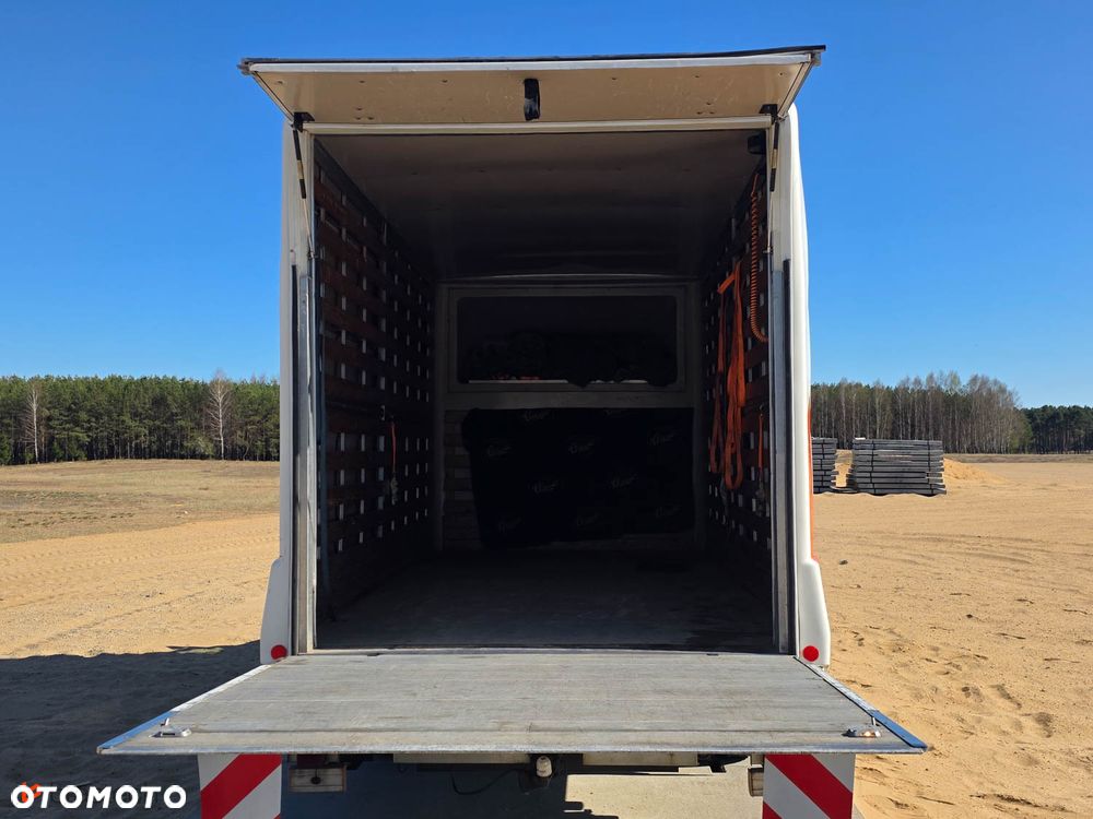 Ford Transit - 11