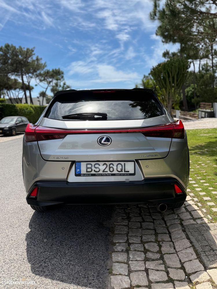 Lexus UX 250h Luxury - 5