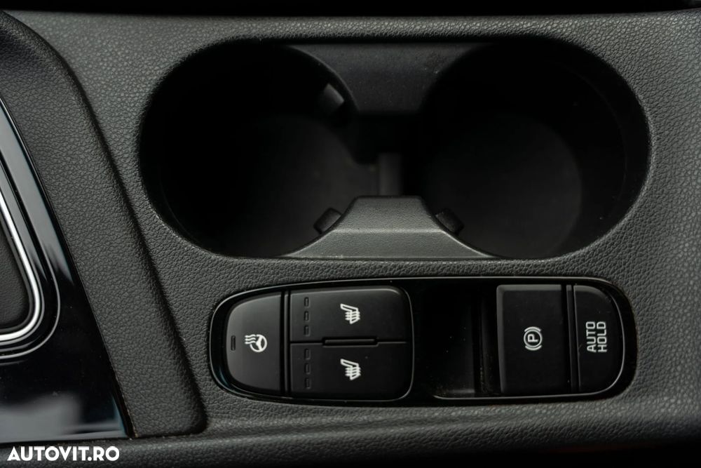 Kia Niro 1.6 GDI HEV 2WD OPF Aut. Vision - 23