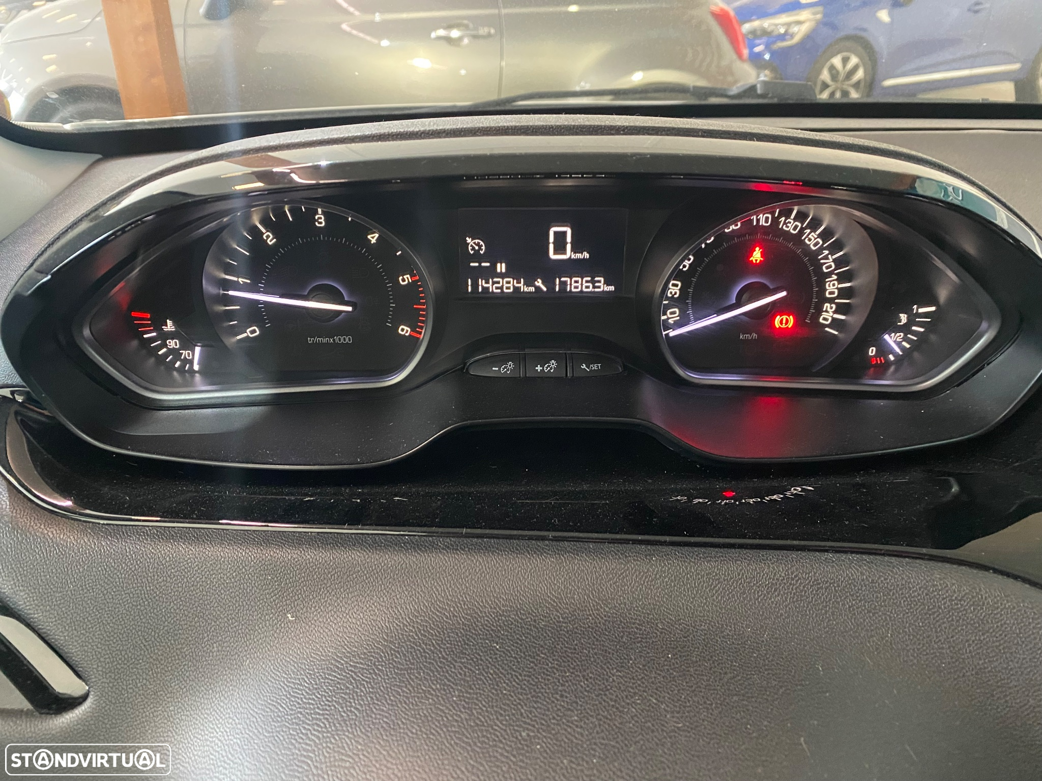 Peugeot 208 1.6 BlueHDi Active - 12