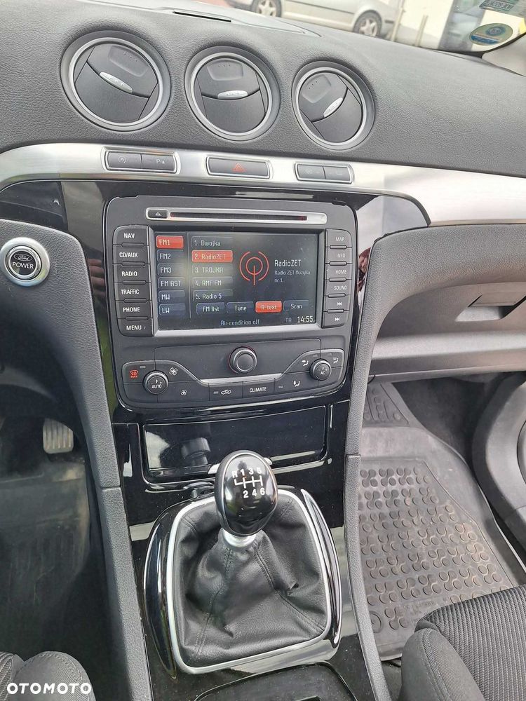 Ford Galaxy 2011 photo 5