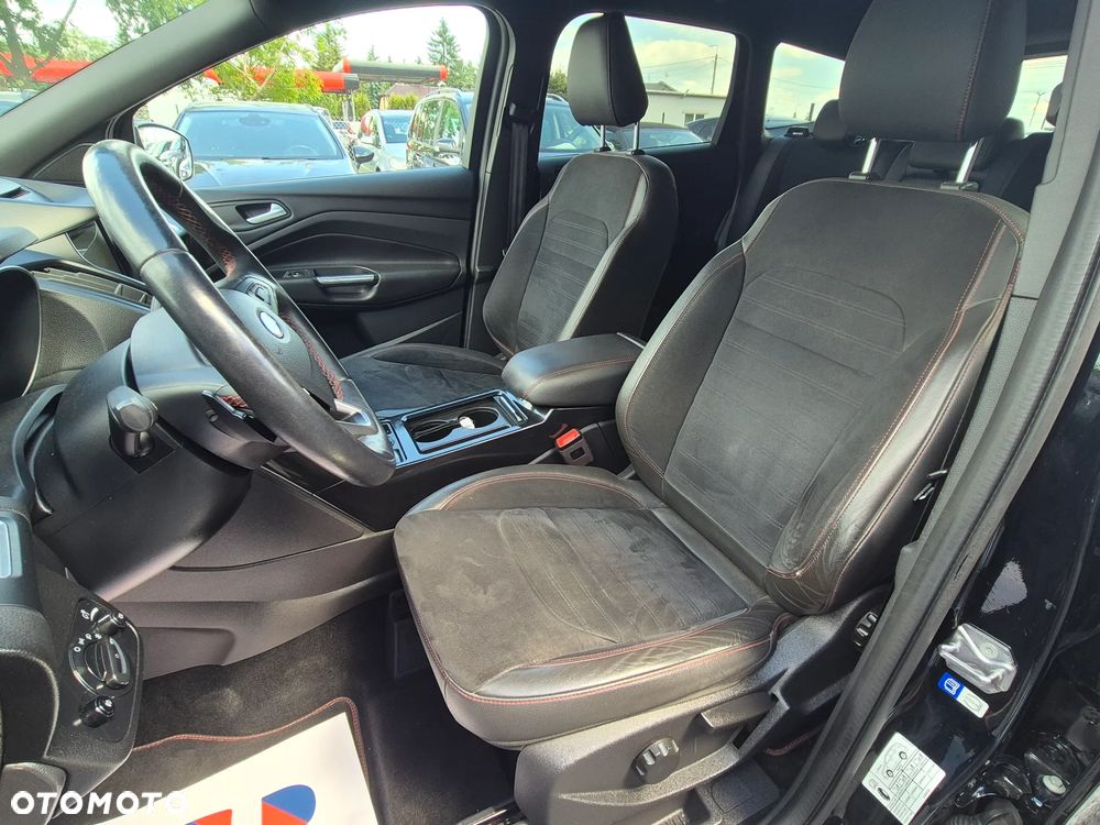 Ford Kuga 2.0 TDCi 4x4 ST-Line - 25