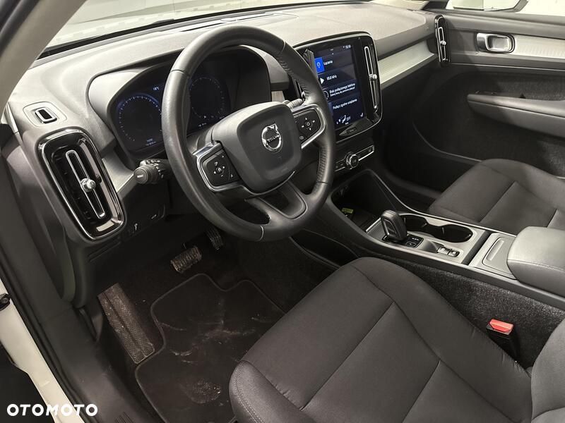 Volvo XC 40 T3 Momentum - 11