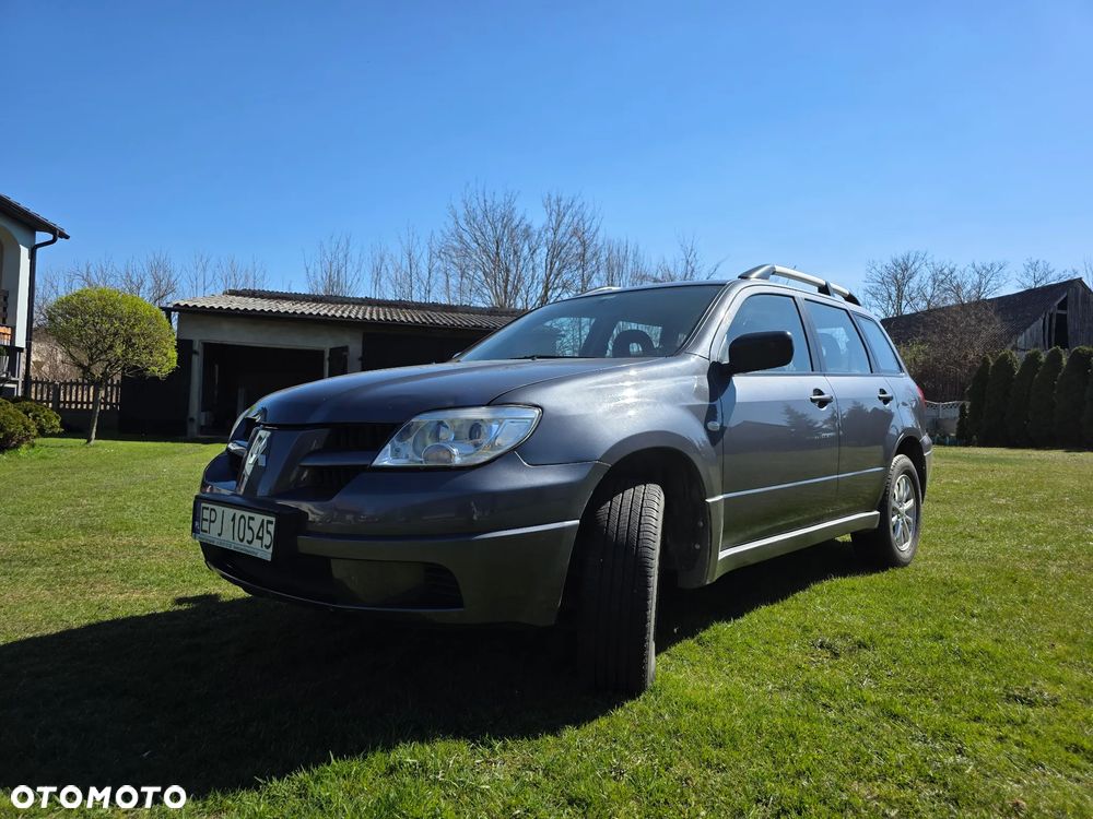 Mitsubishi Outlander 2.0 Intense DAKAR - 3