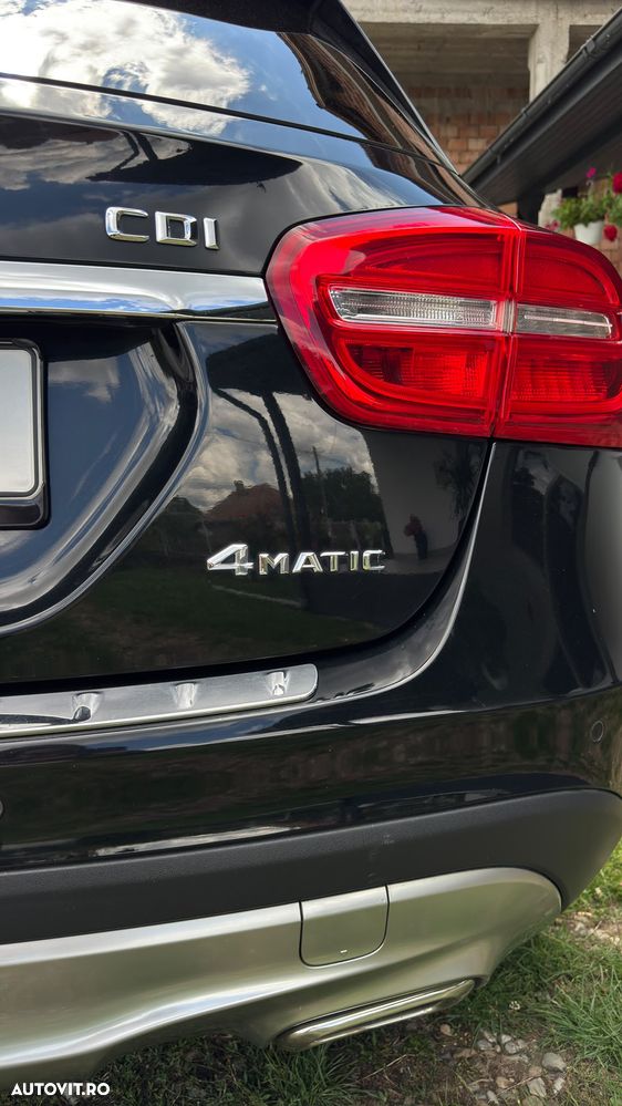 Mercedes-Benz GLA 220 CDI 4MATIC 7G-DCT - 23